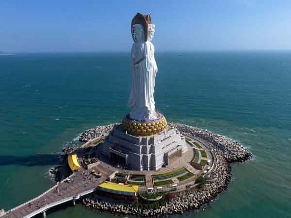 Chiêm bao thấy Quan Âm đang giảng kinh