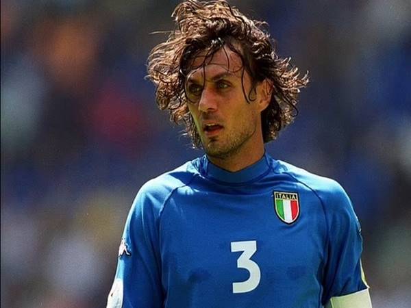 Những danh hiệu Paolo Maldini từng giành được khi khoác áo số 3