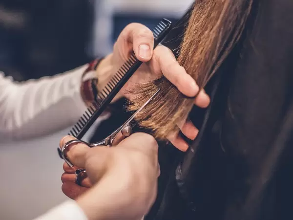 Thông điệp nằm mơ thấy đi cắt tóc là điềm gì, số mấy?