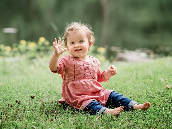 Giải mã nằm mơ thấy bé gái đánh con gì, số mấy may mắn?